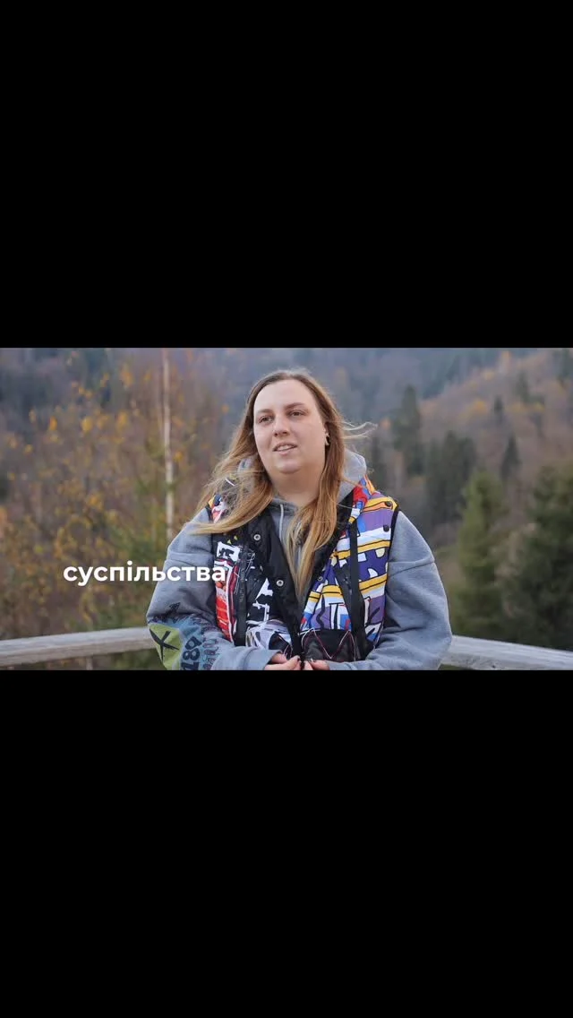 Завдяки підтримці @giz_ukraine_rs та у партнерстві із @vitsche_berlin та @arttherapyforce нам вдалось обмінятись досвідом вз Німецькими арттерапевтами, більше розповісти про поточну ситуацію в Україні а також отримати цінні практики та досвід у проведенні особливих арттерапевтичних практик для людей, що переживають травматичний досвід війни. 

Олена Булат - виконавча директорка ГО Склад 2.0 та театрального фестивалю «Кіт Ґаватовича»  @olenaloik дякуємо за важливі слова 🙏